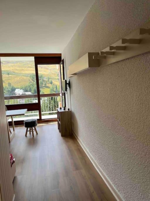Au Pied Des Pistes -